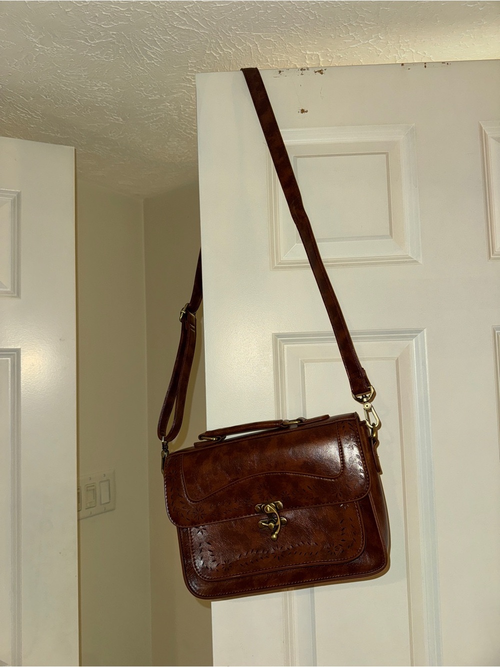 Classic Brown Leather Crossbody Satchel